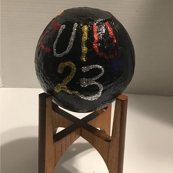 Mardi Gras New Orleans Zulu 2023 Authentic Coconut (New) - Picture 6 of 9